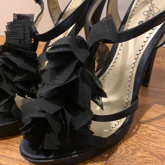 Platinum BP Heels - Picture 12 of 16